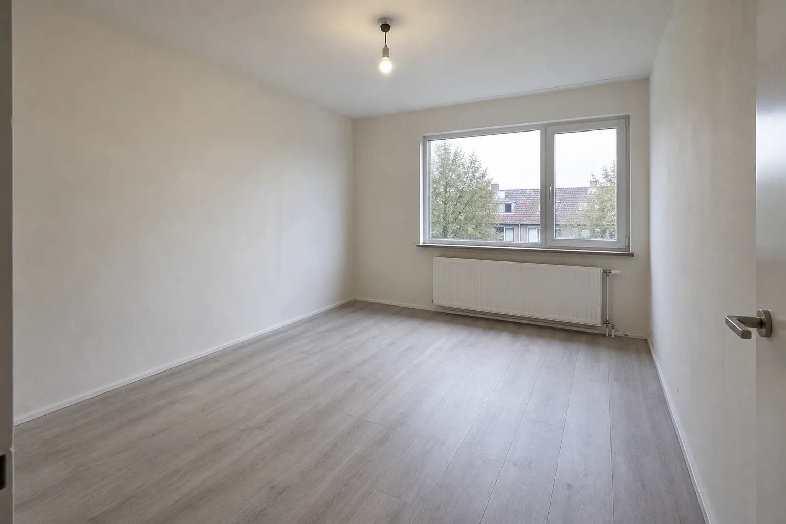 An empty room, full of potential: before